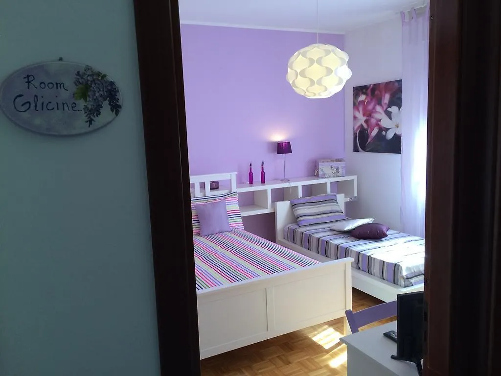 Hotel La Rosa Scarlatta Broseta Bergamo 2*,  Italia